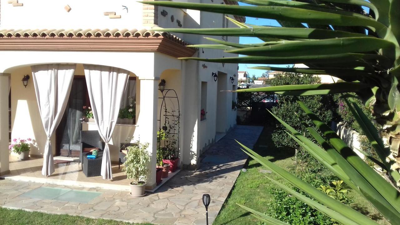 Bed&Breakfast Las Tortugas 2 Flumini di Quartu Exterior foto